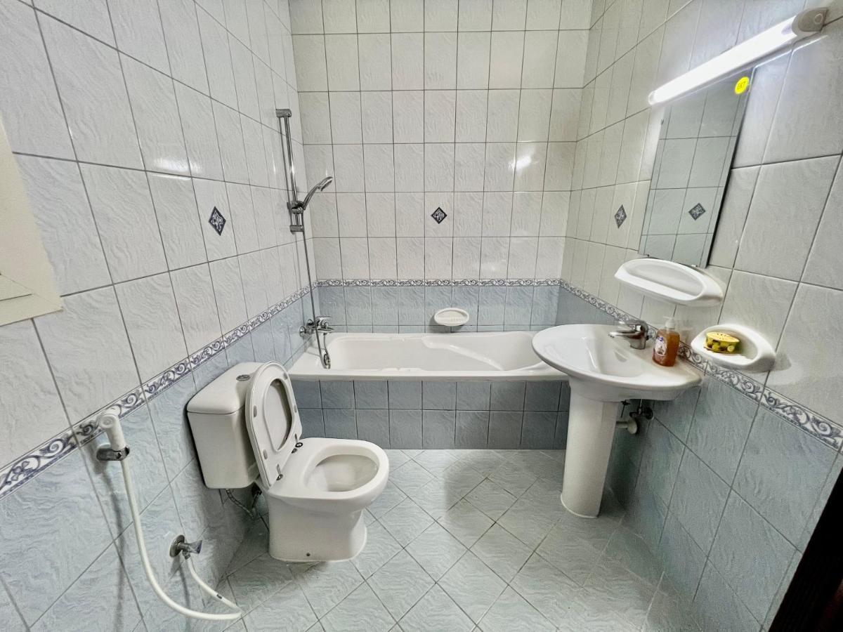 Robin Hostel Дубай Экстерьер фото