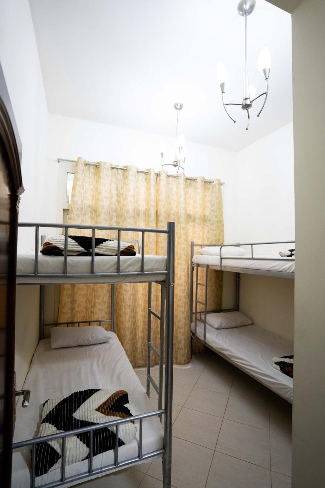 Robin Hostel Дубай Экстерьер фото